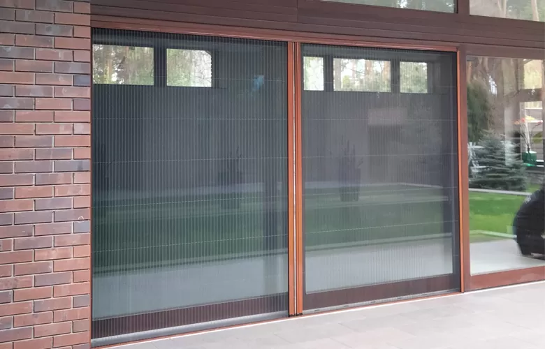 Встановлення антимоскітних сіток